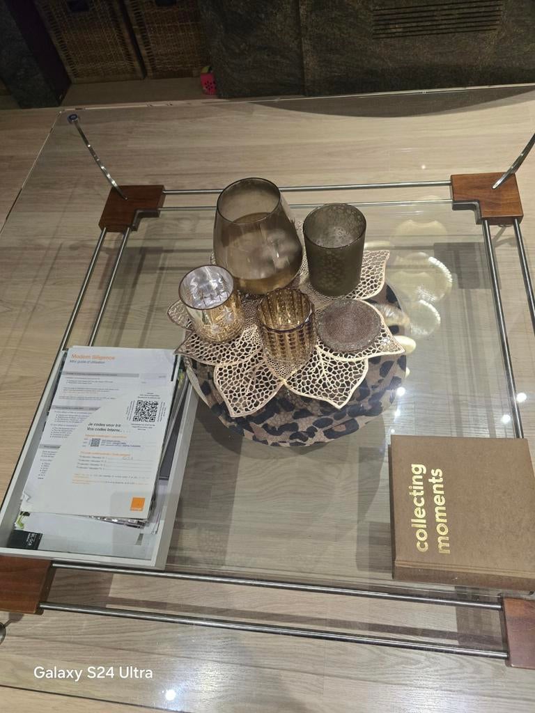 Table salon table de salon en verre épaisse et coins en bois, Enlèvement, Carré, Verre