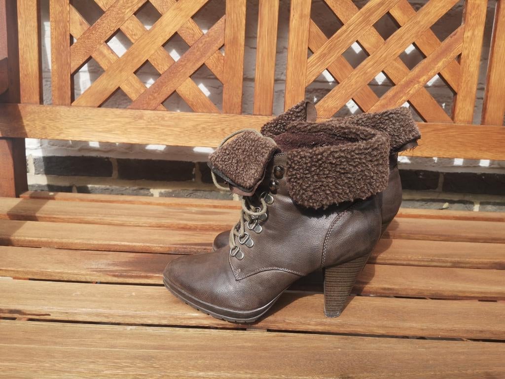 Chaussures d'hiver à talon haut, taille 40, Vêtements | Femmes, Enlèvement, Porté