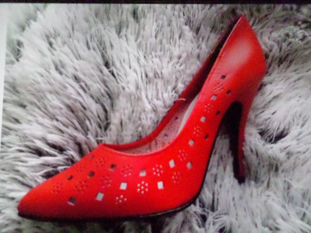 Chaussures haut talons NEUVES, Vêtements | Femmes, Chaussures à haut talons, Enlèvement, Neuf, Rouge