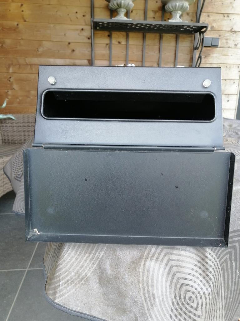 Zwarte, metalen brievenbus, Tuin en Terras, Brievenbussen, Ophalen