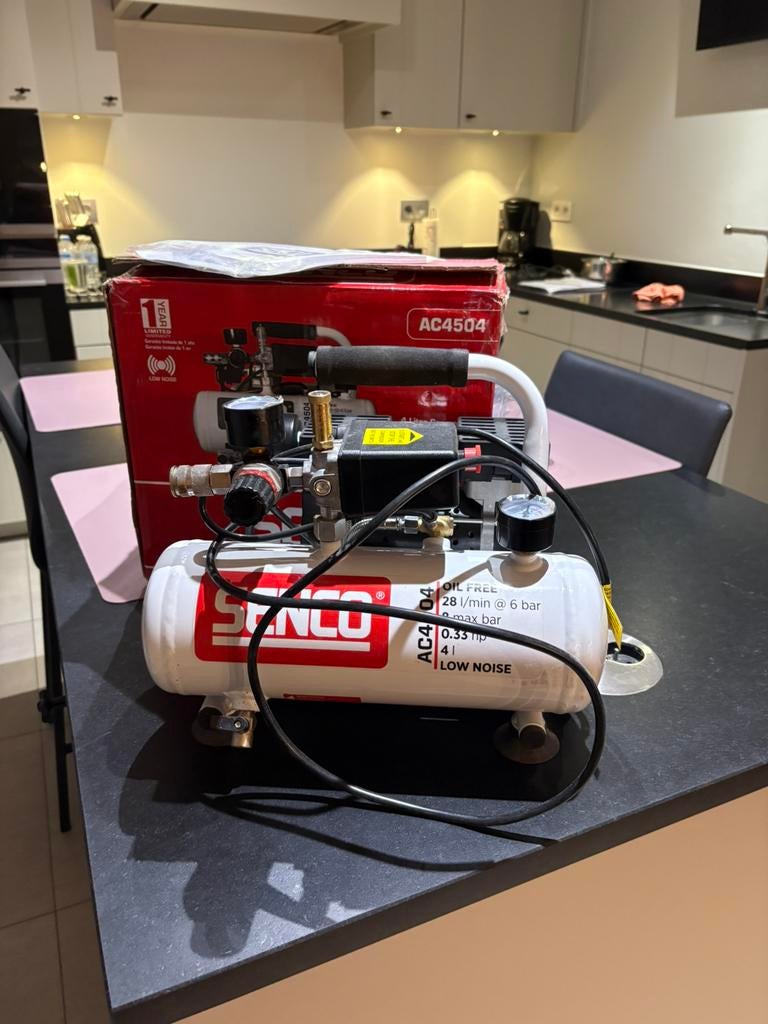 Senco compressor, Enlèvement, Comme neuf