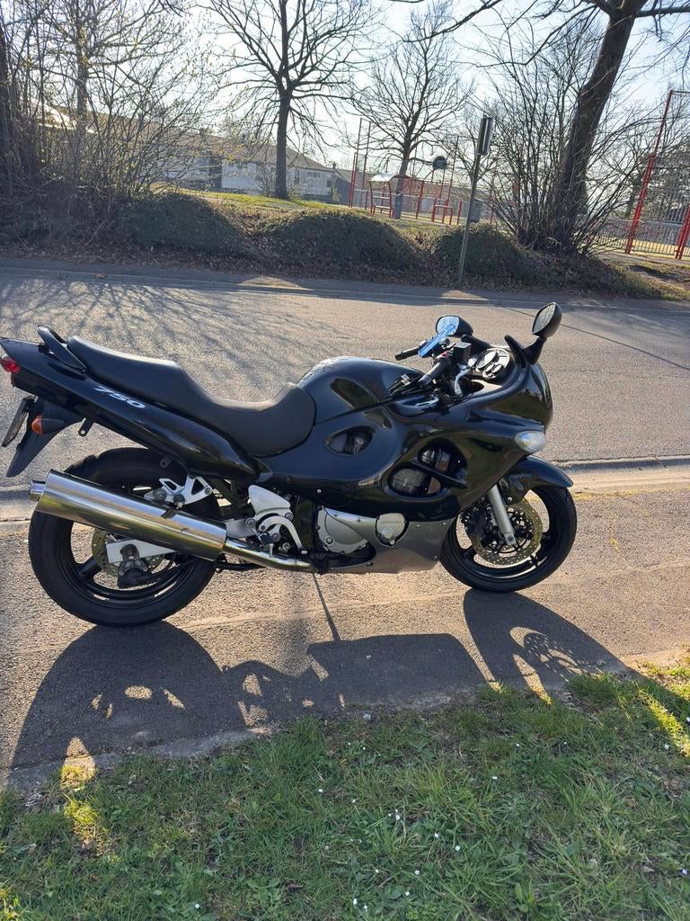 Suzuki gsxf 750 ct ok, Motos, Motos | Suzuki, Particulier
