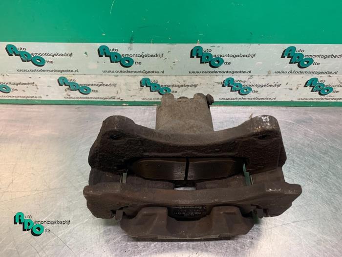 Etrier de frein (pince) avant droit d'un Dodge Caliber, -, 3 mois de garantie, Utilisé, Dodge