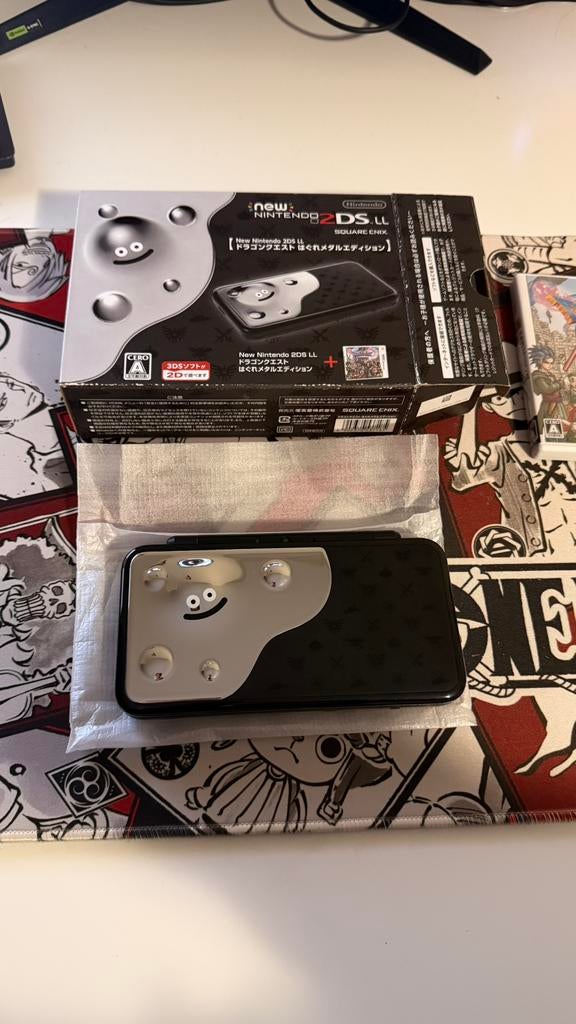 New Nintendo 2DS XL Metal Slime edition, Consoles de jeu & Jeux vidéo, Jeux | Nintendo 2DS & 3DS, Comme neuf, Enlèvement ou Envoi