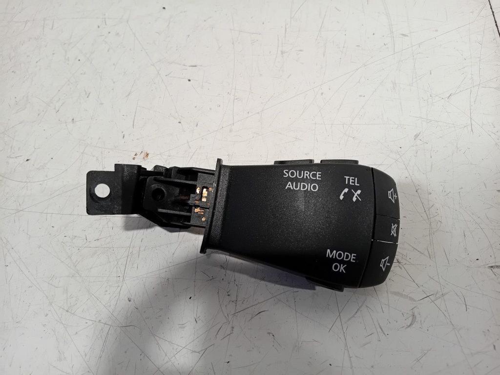 Radio bediening Dacia Duster, Auto diversen, Autoradio's, Ophalen of Verzenden, Van der Ven Autorecycling B.V., Onderdelen@venauto.nl