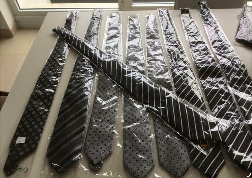 Lot van 12 nieuwe plastrons, Ophalen of Verzenden, Zo goed als nieuw, Blauw