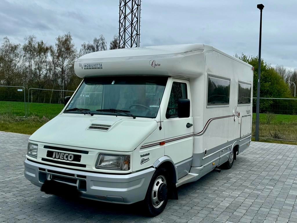 Iveco mobilvetta motor 2.8 tdi avec air conditionné, Caravanes & Camping, Camping-cars, 6 à 7 mètres, Toilette à cassette, Boîte manuelle