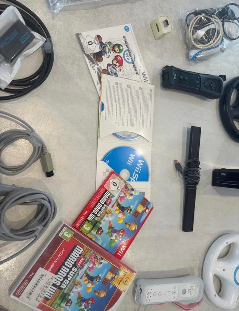 Wii Noire + 2 Manettes Motion Plus + 5 Jeux + Volants, Consoles de jeu & Jeux vidéo, Enlèvement ou Envoi, Wii