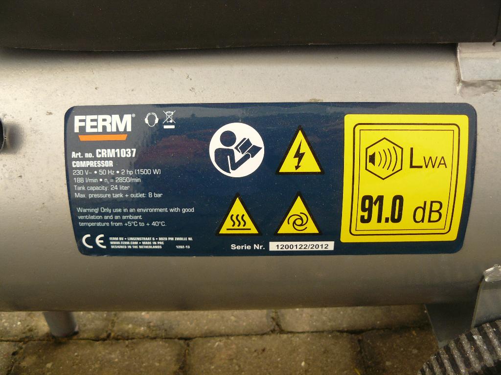 compresseur 230V 24l 8bar, Bricolage & Construction, Compresseurs, Moins de 25 litres, Moins de 200 litres/min, Mobile, Comme neuf