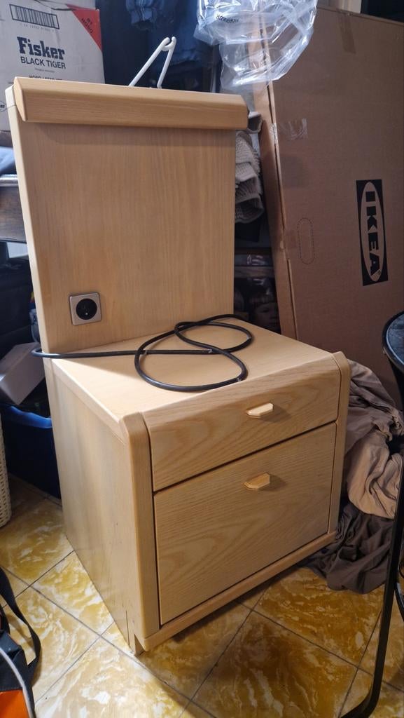 Nachtkastje Hülsta (massief hout), Maison & Meubles, Enlèvement, Bois