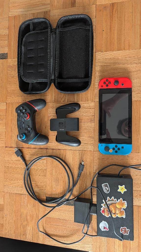 Nintendo Switch, controller, tasje en SD kaart, Games en Spelcomputers, Spelcomputers | Nintendo Switch, Gebruikt, Switch Original