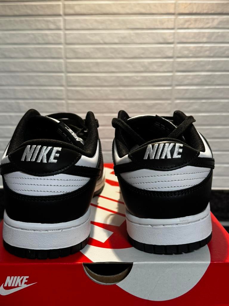 NIKE Dunk Low 44 Retro NEW, Kleding | Heren, Schoenen, Zwart, Nieuw, Ophalen of Verzenden, Sneakers