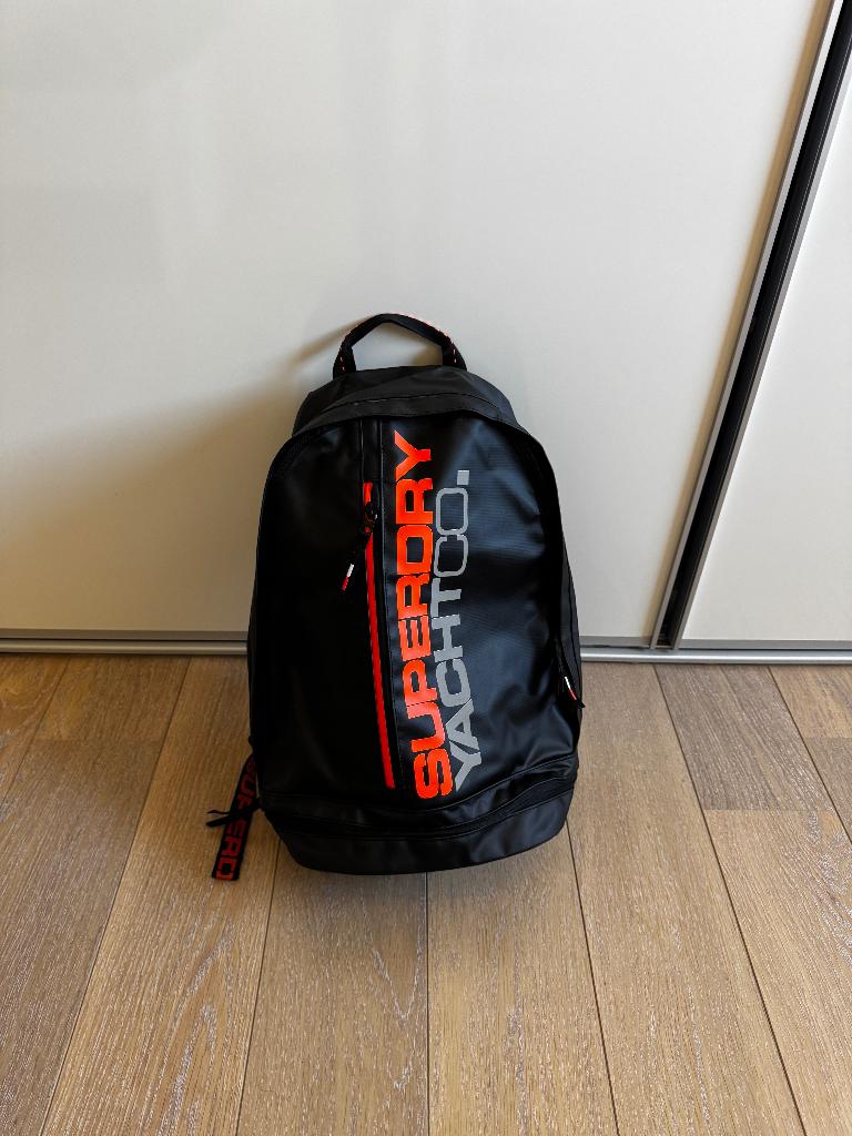 Superdry Rugzak (Yacht Co.) - Waterafstotend & Nieuw, Bijoux, Sacs & Beauté, Sacs | Sacs à dos, Enlèvement, Neuf, Autres marques