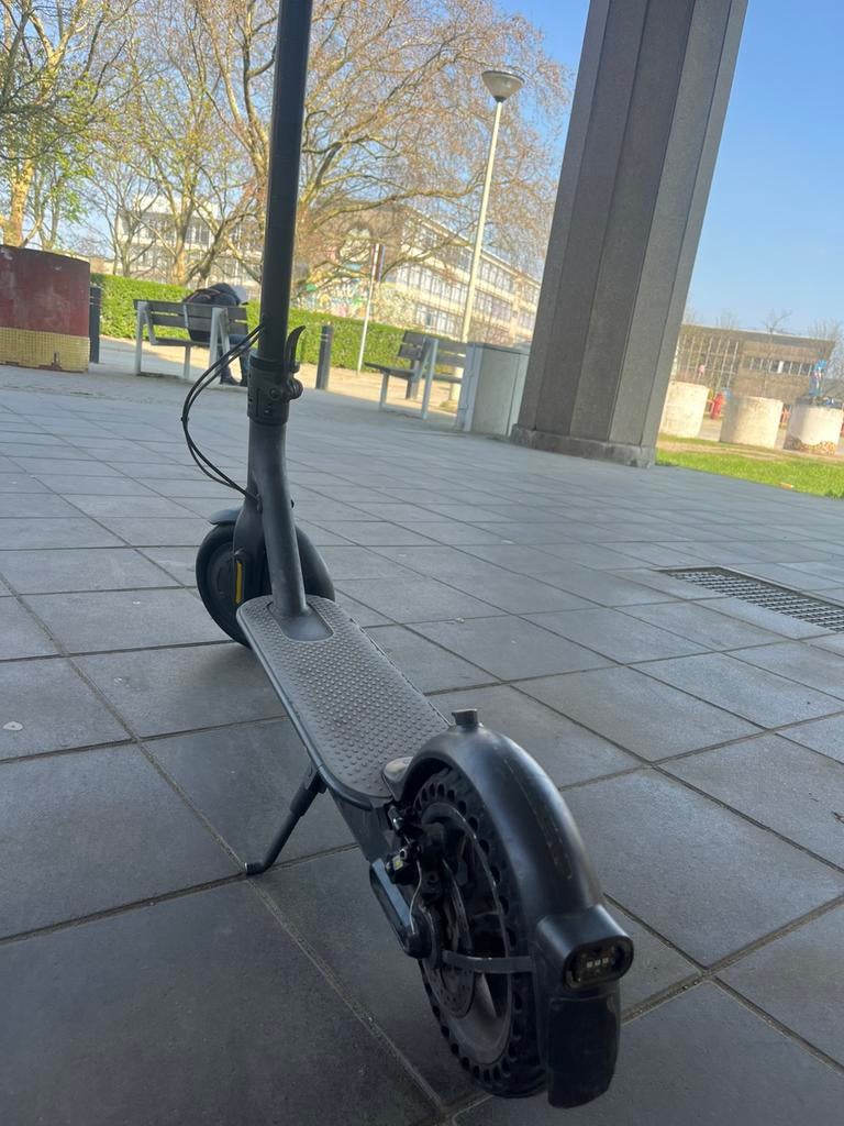 Xiaomi elekrtiche step, Fietsen en Brommers, Steps, Ophalen, Zo goed als nieuw, Elektrische step (E-scooter)