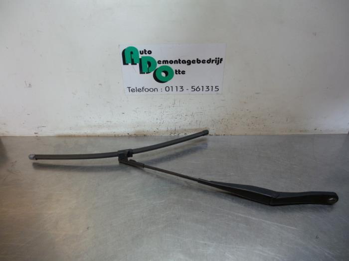 Ruitenwisserarm voor van een Opel Astra (Astra H 04-), Gebruikt, -, -, Opel