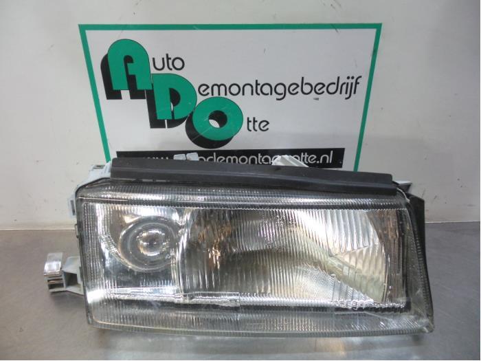 Koplamp rechts van een Skoda Octavia (Octavia 97-), Gebruikt, -, -, Ophalen of Verzenden