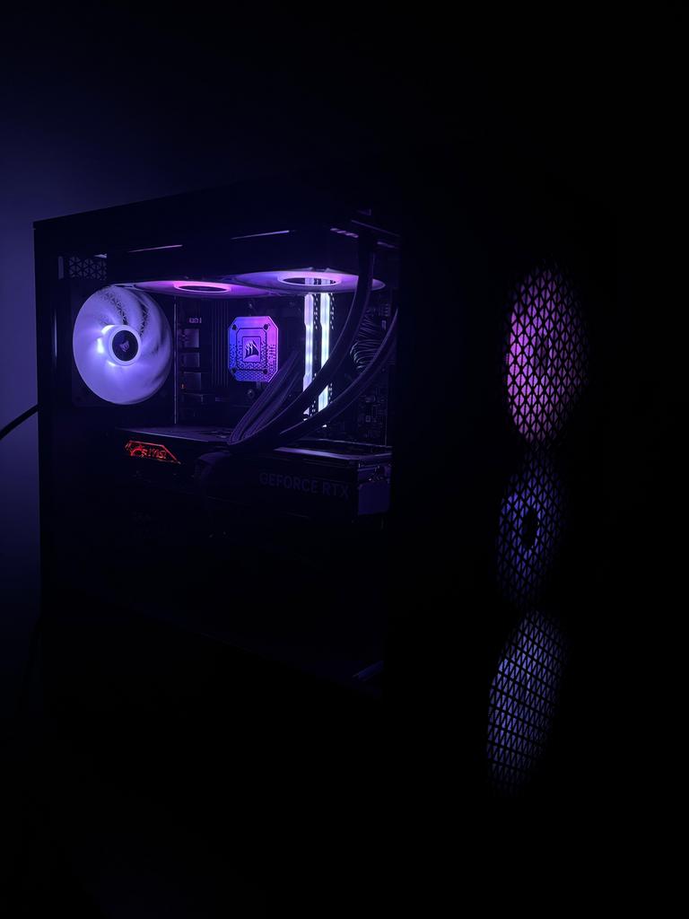 Pc gaming full corsair rtx 4070 état neuf + setup complet, Consoles de jeu & Jeux vidéo, Jeux | PC, Enlèvement, Comme neuf