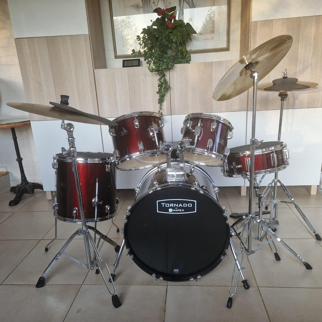 Mapex Tornado drumstel compleet + extra bekkens en statieven, Muziek en Instrumenten, Drumstellen en Slagwerk, Ophalen