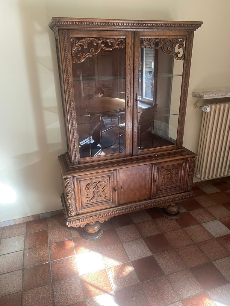 Vitrinekast, Ophalen, Zo goed als nieuw