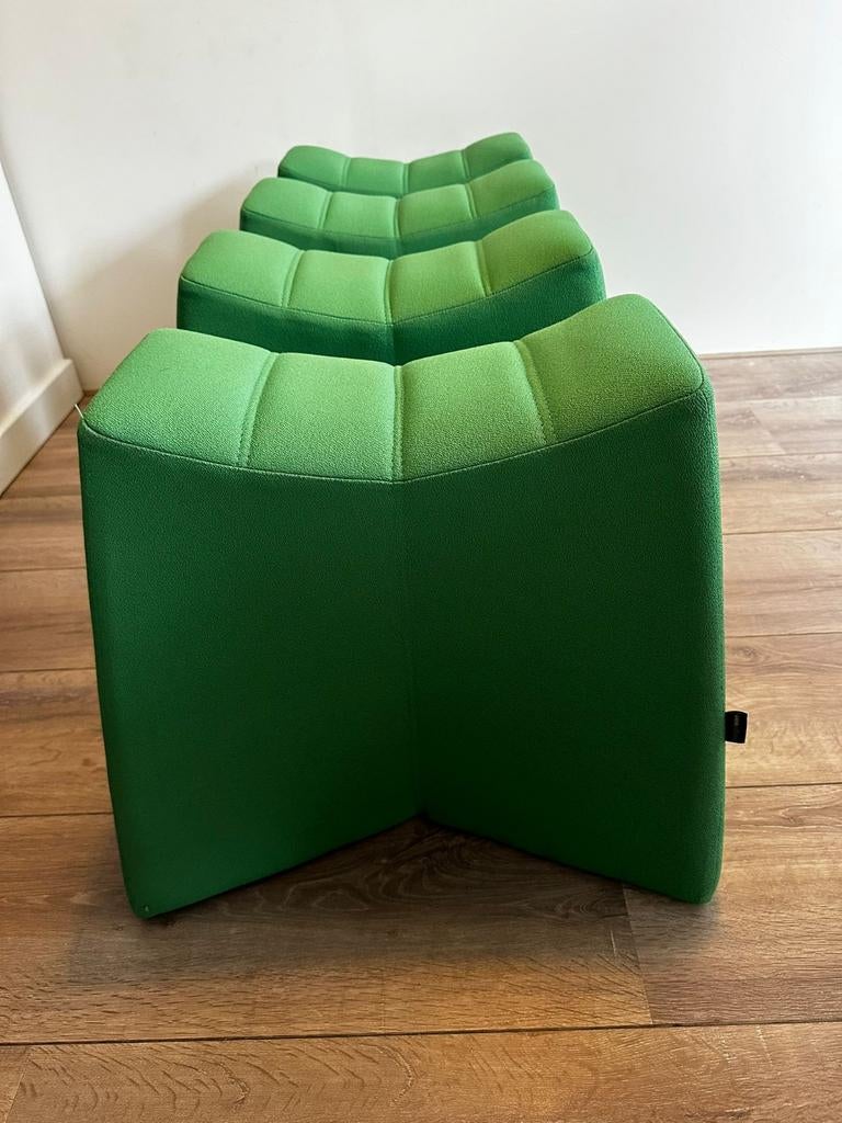 Tabourets/poufs design NaughTone - lot de 4 - excellent état, Maison & Meubles, Canapés | Repose-pieds & Poufs, Rond, Tissus, Enlèvement ou Envoi