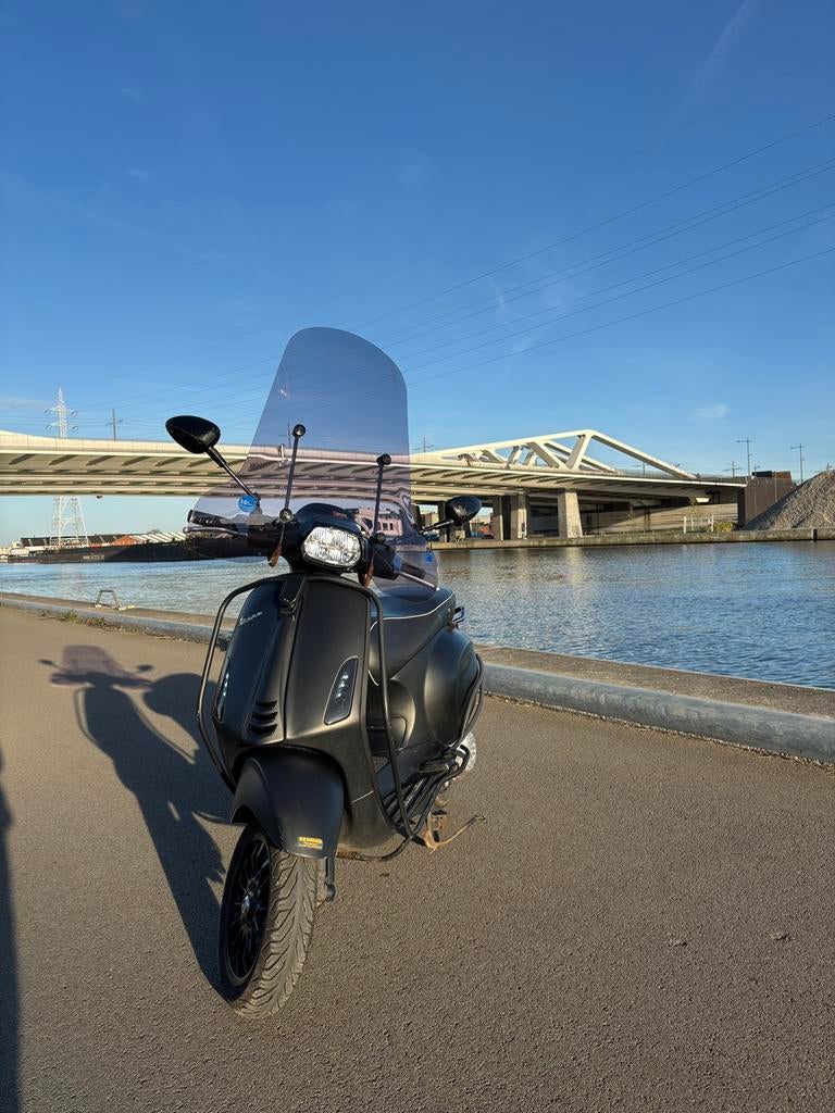 Vespa Sprint B Klasse BIJNA FULL OPTION, Fietsen en Brommers, Scooters | Vespa, Ophalen of Verzenden, Benzine, 50 cc, Klasse B (45 km/u)