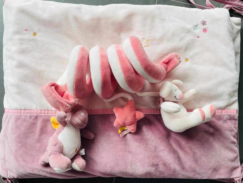 Tour de lit bébé et spirale Noukie’s, Enfants & Bébés, Enlèvement ou Envoi, Comme neuf