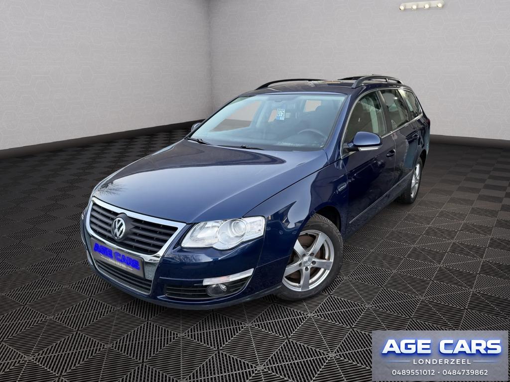 Volkswagen Passat 1.6 FSI Automaat, Auto's, Automaat, Zwart, 4 cilinders, Bedrijf
