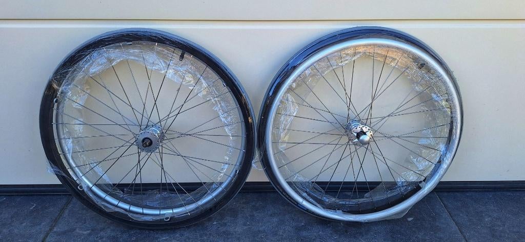 2 Splinternieuwe wielen voor rolstoel, Diversen, Ophalen, Nieuw