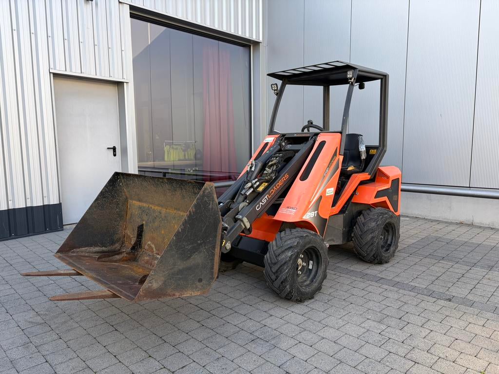 Cast kniklader, Ophalen, Wiellader of Shovel