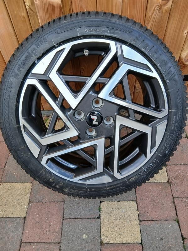 4 nouvelles  jantes équipées de nouveaux pneus hiver, Autos : Pièces & Accessoires, Pneus & Jantes, Neuf, Pneus et Jantes, Véhicule de tourisme