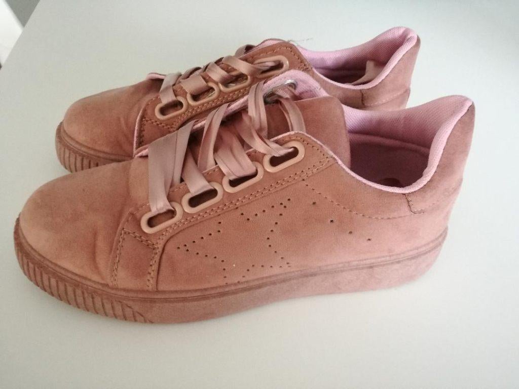 ROZE CASUAL SCHOENEN/SNEAKERS - ENKELE KEREN GEDRAGEN, Kleding | Dames, Schoenen, Ophalen of Verzenden, Gedragen, Roze, Sneakers
