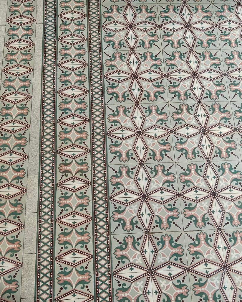 Oude cementtegels - compleet tapijtpatroon +/- 30 m², Ophalen, Rond