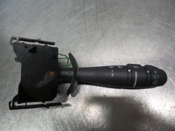 Commutateur essuie-glace d'un Renault Laguna (Laguna 01-), Renault, -, 3 mois de garantie, Utilisé