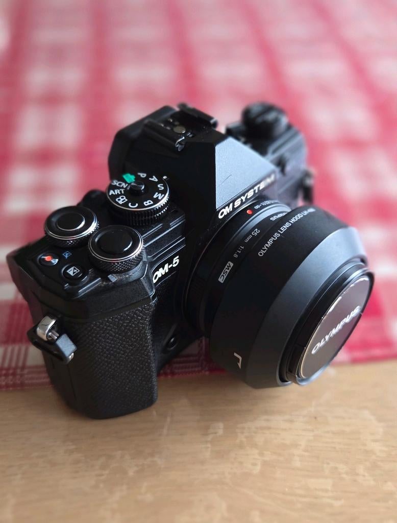 Oympus OM System OM-5 + Zuiko 25mm f/1.8., Compact, 20 Mégapixel, Olympus