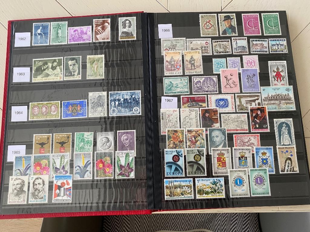 insteekalbum met 500 postzegels Belgie, Ophalen of Verzenden, Postfris, Postzegelboek, Postfris