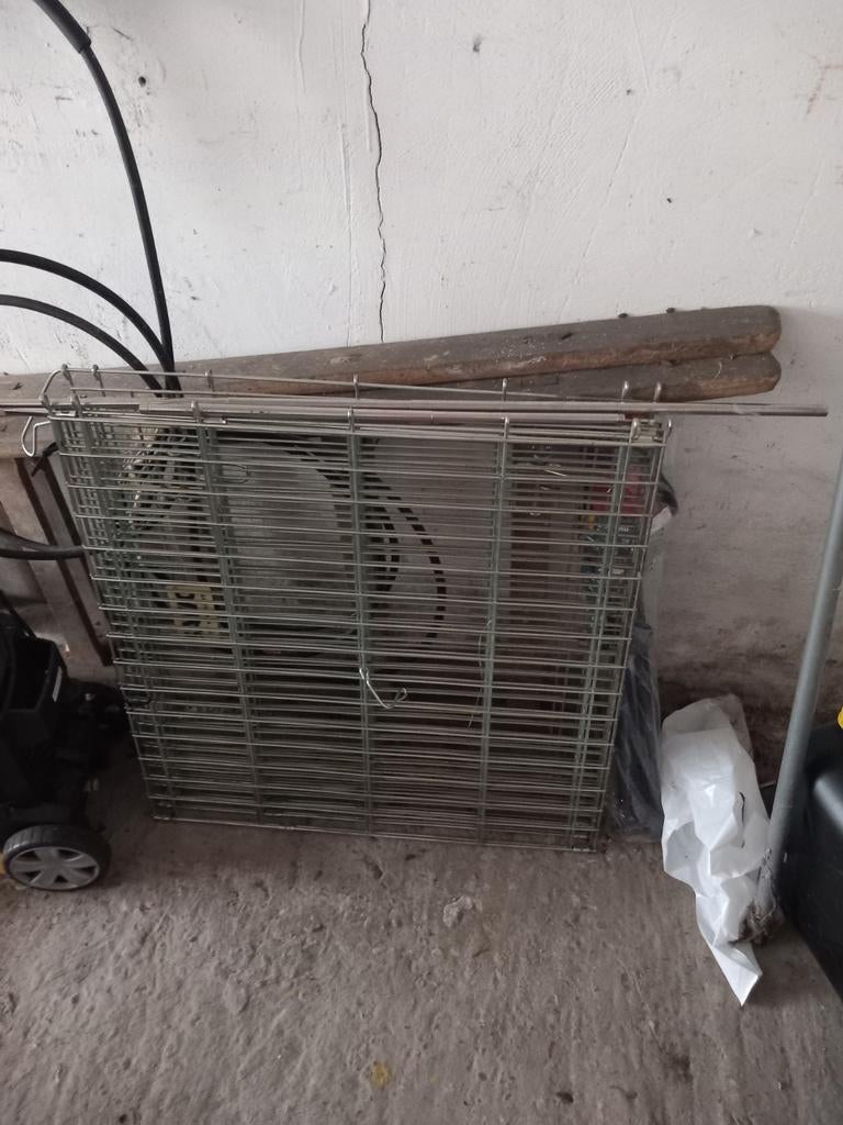 Petit chenil pour chien  ouvert au-dessus, Animaux & Accessoires, Maisons pour chiens, Enlèvement ou Envoi, Comme neuf, Chenil chien