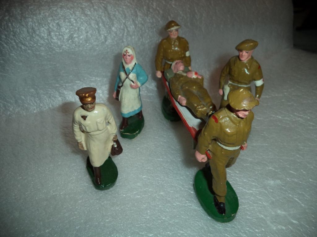 Nazaire Beeusaert : de nombreux blessés et soignants, Antiquités & Art, Antiquités | Jouets, Enlèvement ou Envoi