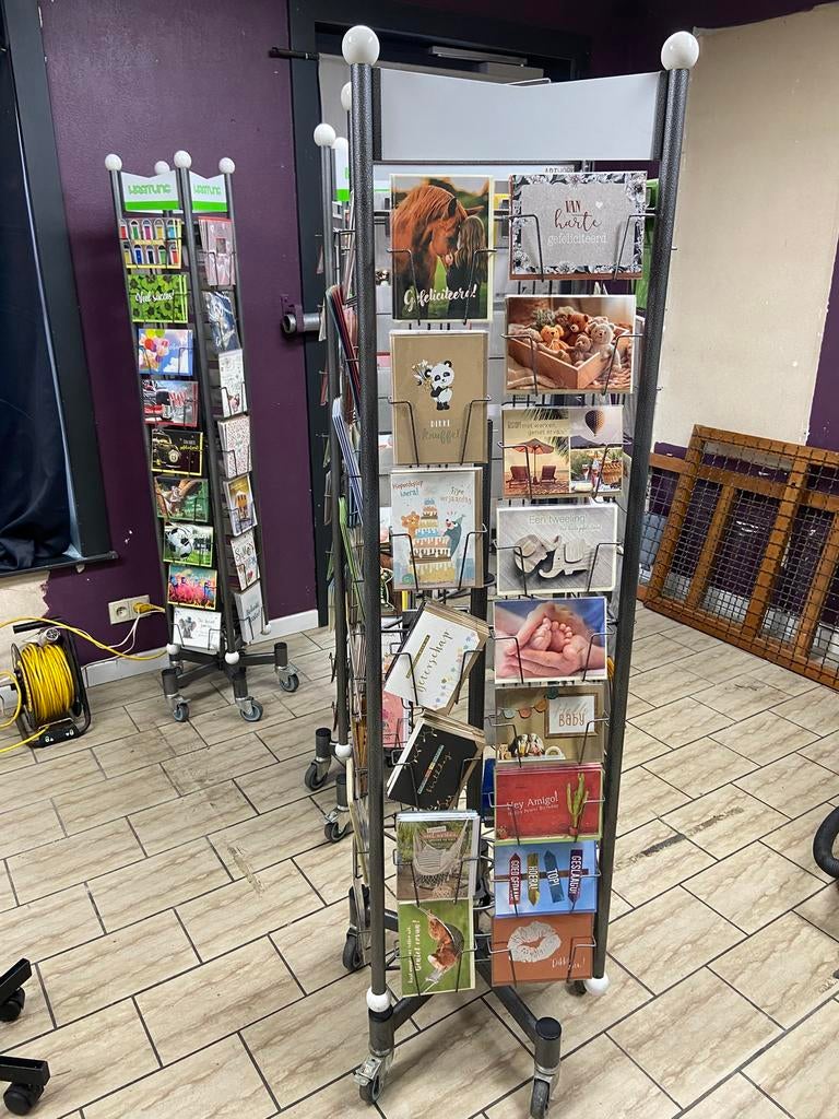 Nouvelles cartes de vœux doubles, Enlèvement