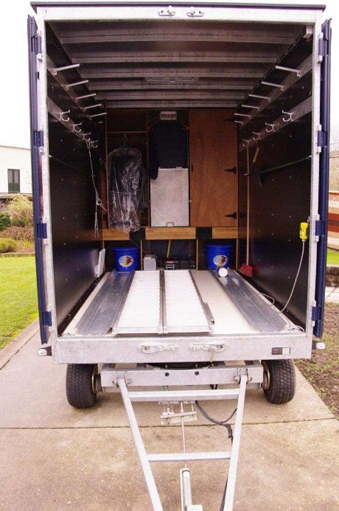 A Vendre = Van chevaux, Dieren en Toebehoren, Paarden en Pony's | Trailers en Aanhangwagens, Zo goed als nieuw, 2-paards trailer