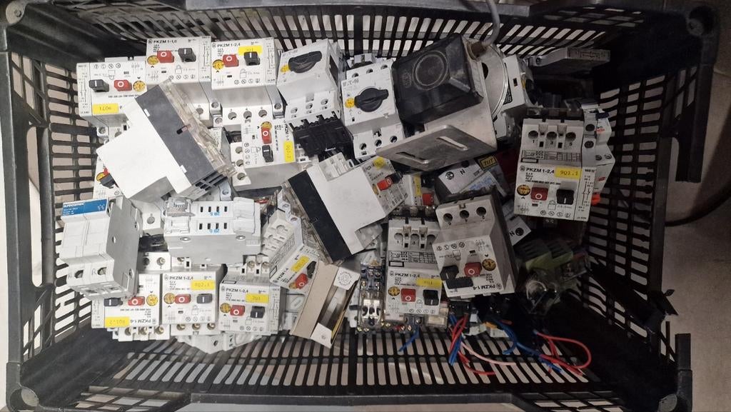 Lot van verschillende elektrische apparatuur, Ophalen, Gebruikt
