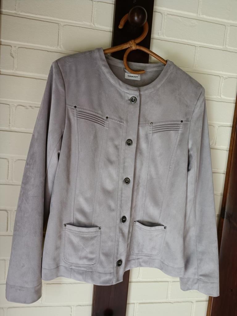 Parelgrijs DAMART jasje van extra zachte stof, Zo goed als nieuw, Grijs, Damart, Ophalen