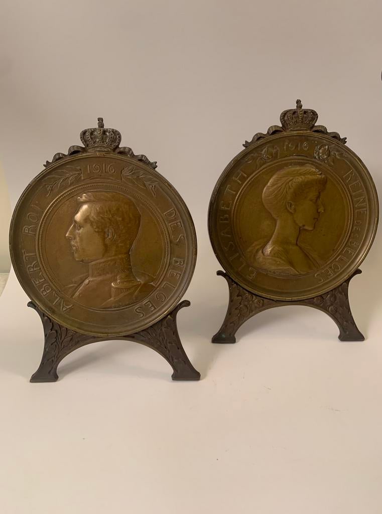 Prachtige 1916 bronze plaquettes Belgische Koning & Koningin, Enlèvement ou Envoi