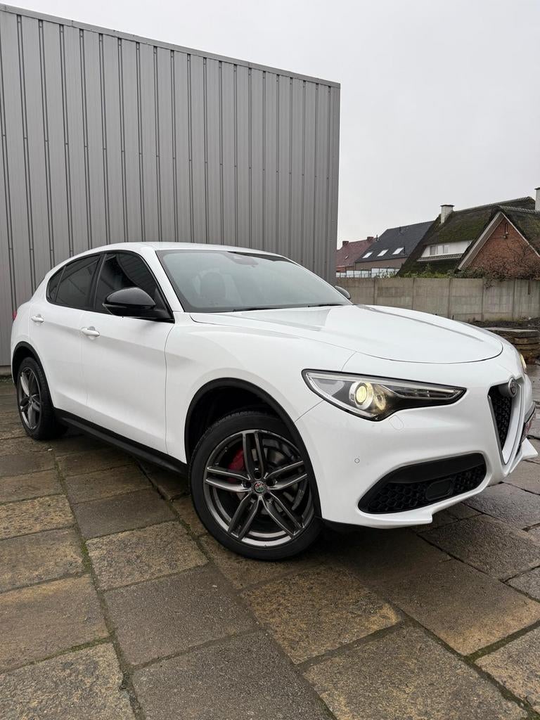 Alfa Romeo Stelvio 2.0T 200 ch Q4 AT8 Lusso, Autos, Alfa Romeo, Entreprise, Achat