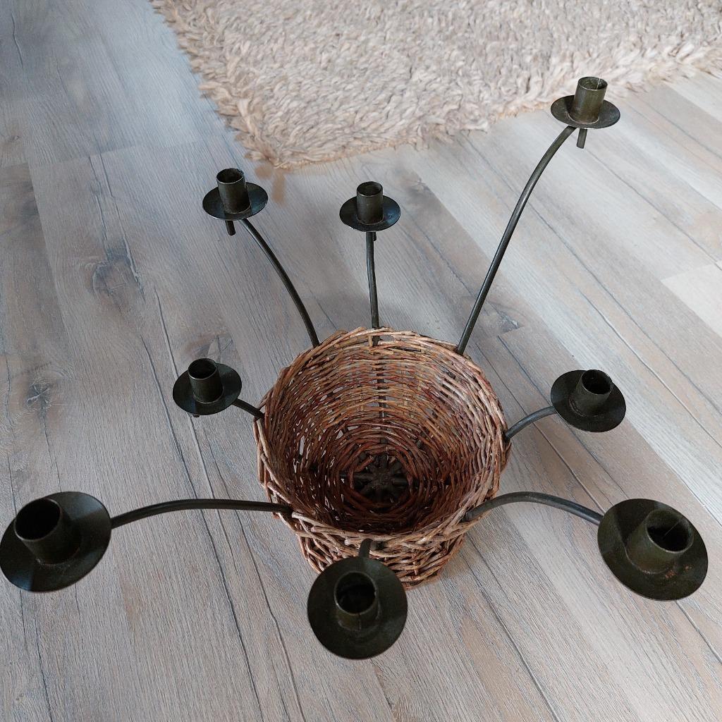 rieten mand , bloempot met kaarshouders, kerstdecoratie, Tuin en Terras, Ophalen, Rond, Binnen, Zo goed als nieuw