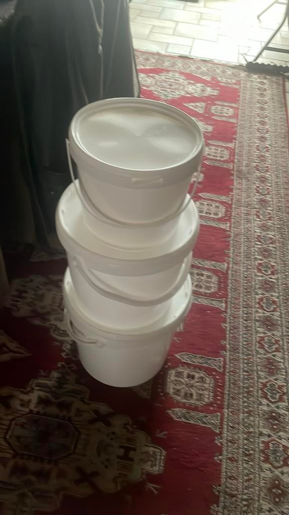 3 emmers met deksel verschillende maat, Huis en Inrichting, Emmers, Ophalen of Verzenden, Zo goed als nieuw, Met deksel