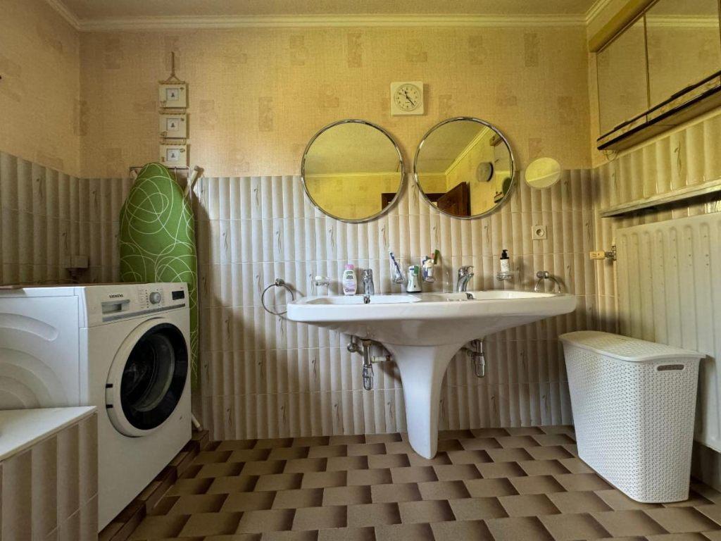 Prachtige witte keramieken dubbele lavabo - vintage, Doe-het-zelf en Bouw, Sanitair, Ophalen, Gebruikt, Wastafel