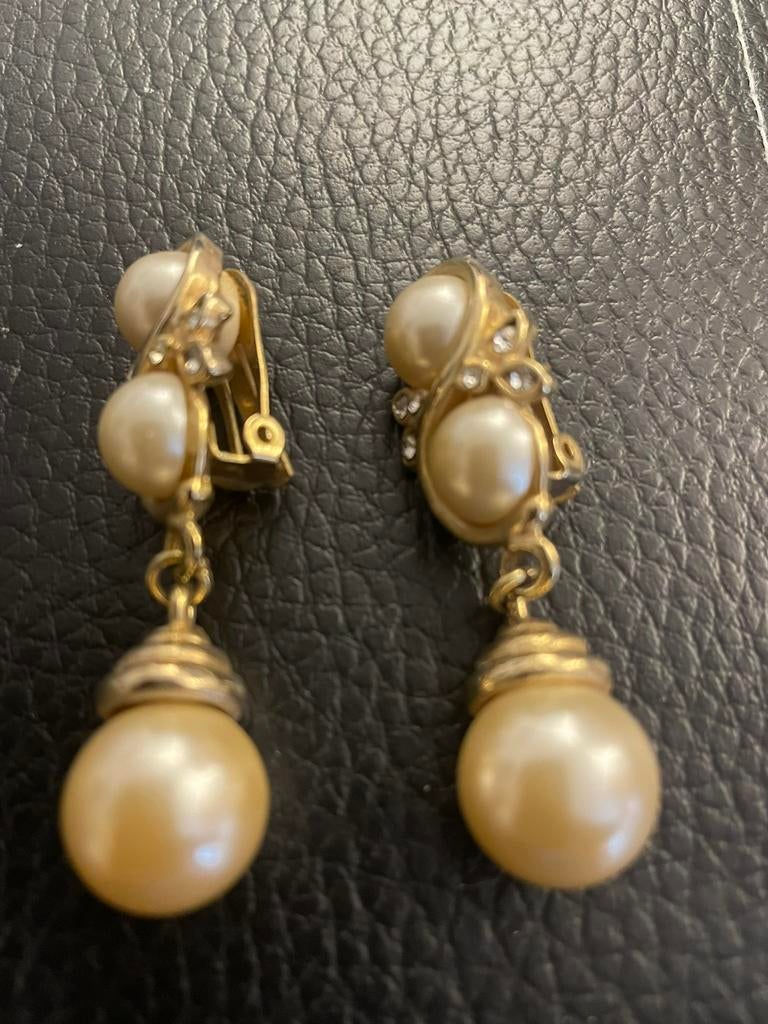 Verschillende Oorbellen clips vintage tem 14/04/26, Handtassen en Accessoires, Oorbellen, Ophalen, Zo goed als nieuw