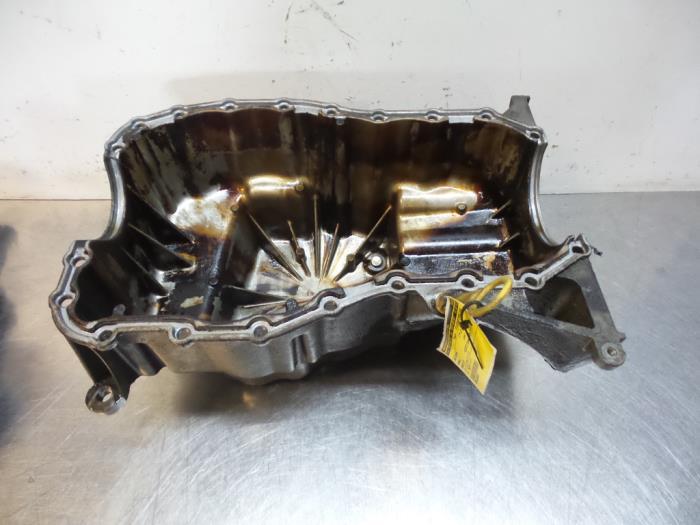 Couvercle carter d'un Renault Kangoo (Kangoo 01-), Renault, -, 3 mois de garantie, Utilisé