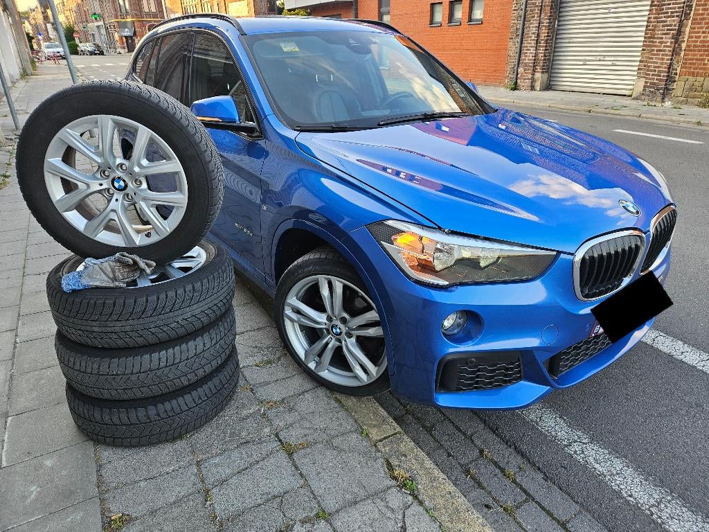BMW X1M PACK XDRIVE 190 pk/pk EURO 6B VOLLEDIGE OPTIES, Auto's, BMW, Euro 6, Blauw, Leder, Particulier