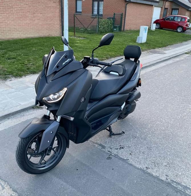Yamaha Xmax, Motos, Motos | Yamaha, Particulier, Sport, jusqu'à 11 kW, 1 cylindre, ABS, Poignées chauffantes, Éclairage LED, Contrôle de traction